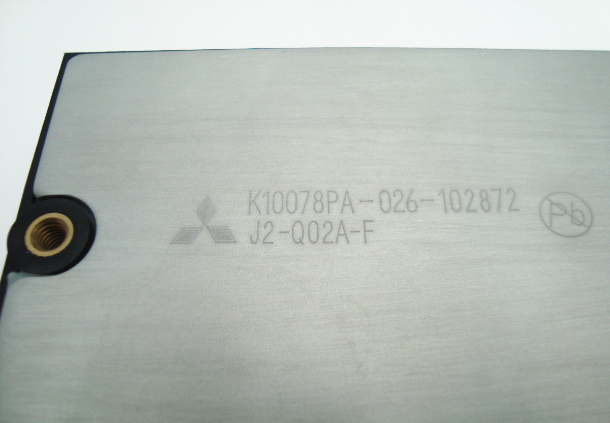 Typenschild J2-Q02A-F